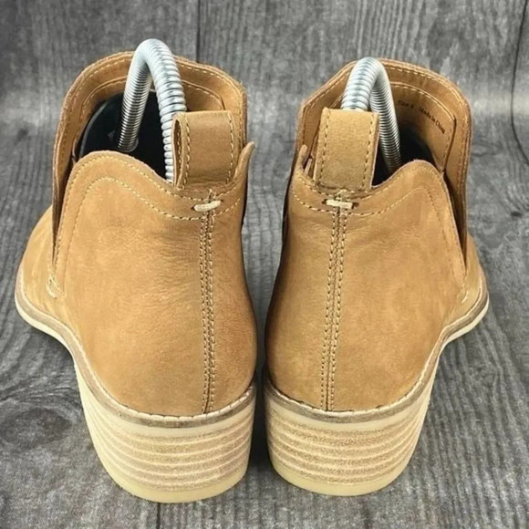 NEW DOLCE VITA Ankle Booties Block Heels Boot Pull Tab Womens Size 6 Almond Toe - Picture 5 of 13